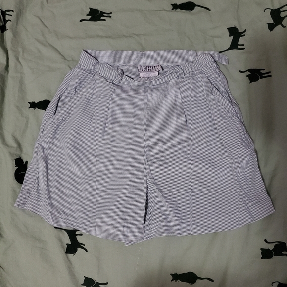 Vintage Shorts - Picture 2 of 4